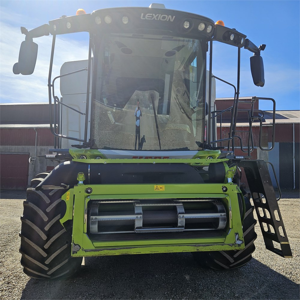 Claas 6800 Lexion Cemos Automatic - Harvester: picture 2 Claas 6800 Lexion Cemos Automatic - Harvester: picture 2
