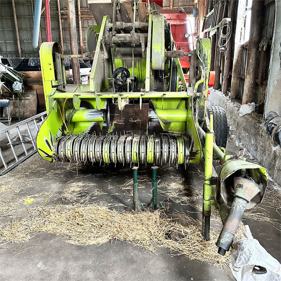 Claas Maximum - Hay and forage equipment: picture 2 Claas Maximum - Hay and forage equipment: picture 2