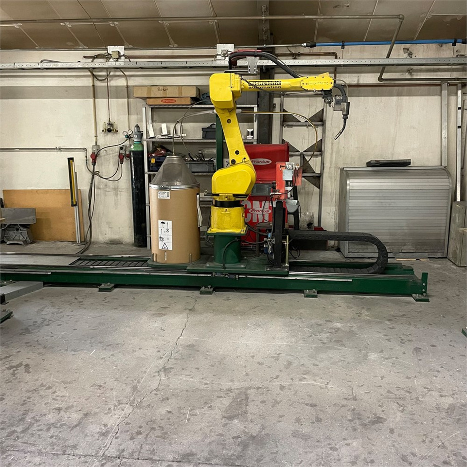 Fanuc Robot ARC Mate 120 iB - Welding equipment: picture 1 Fanuc Robot ARC Mate 120 iB - Welding equipment: picture 1