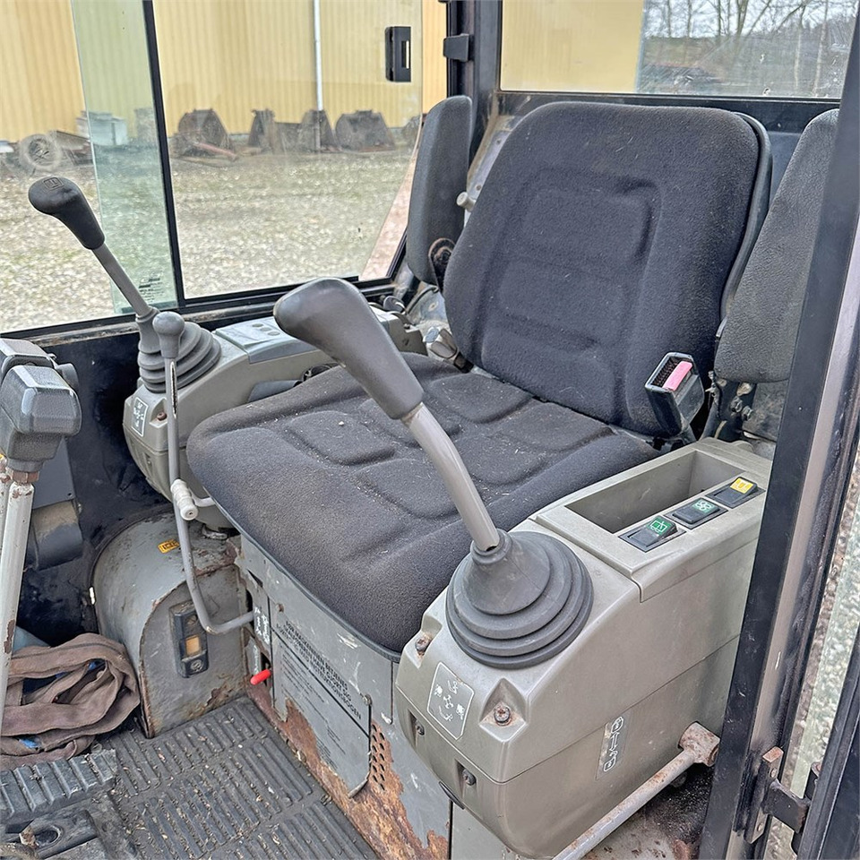 Mini excavator Fermec MF115: picture 12