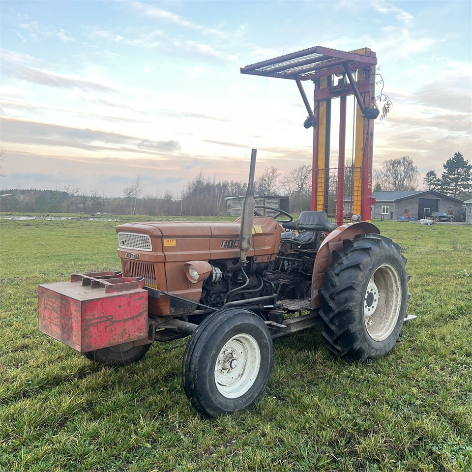 Fiat 450R - Farm tractor: picture 1 Fiat 450R - Farm tractor: picture 1