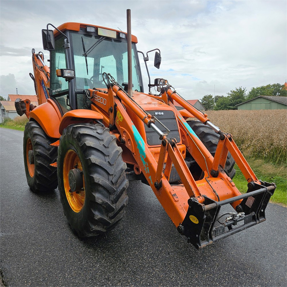 Fiat-Hitachi FB200-4PS - Backhoe loader: picture 3 Fiat-Hitachi FB200-4PS - Backhoe loader: picture 3