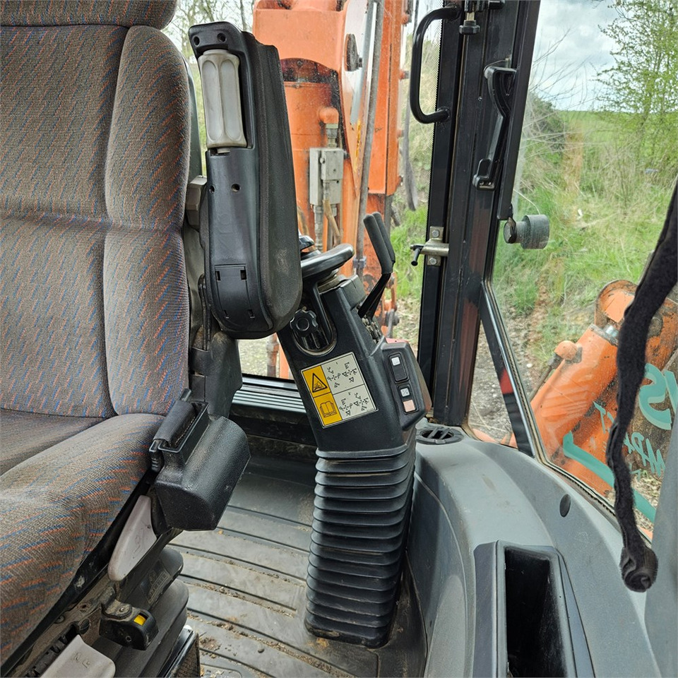 Backhoe loader Fiat-Kobelco B200 4PS: picture 15