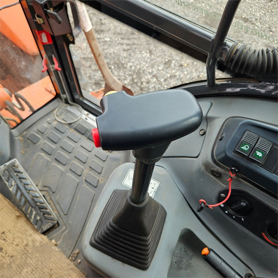 Backhoe loader Fiat-Kobelco B200 4PS: picture 16