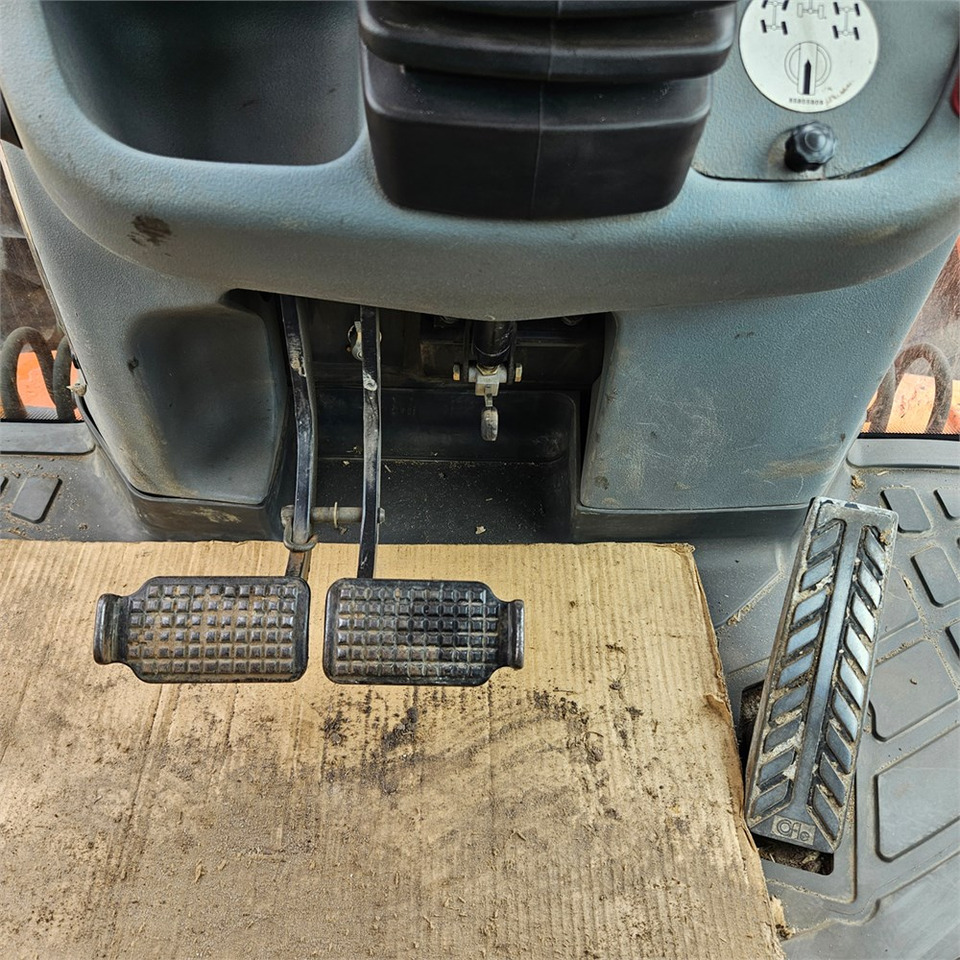 Backhoe loader Fiat-Kobelco B200 4PS: picture 26