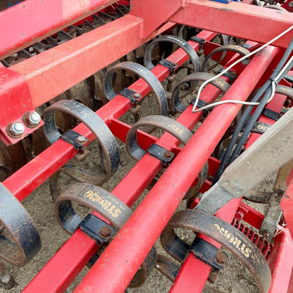 Fiona Apollo DR - Combine seed drill: picture 4 Fiona Apollo DR - Combine seed drill: picture 4