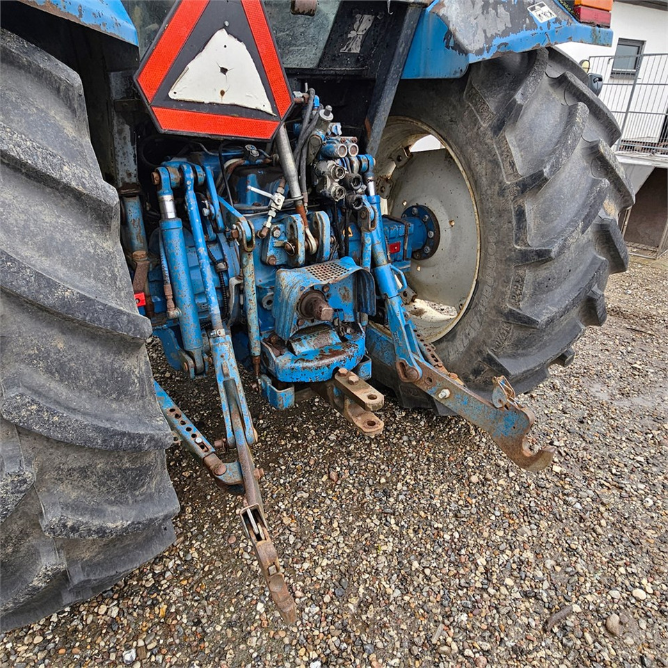 Ford 8340 - Farm tractor: picture 5 Ford 8340 - Farm tractor: picture 5