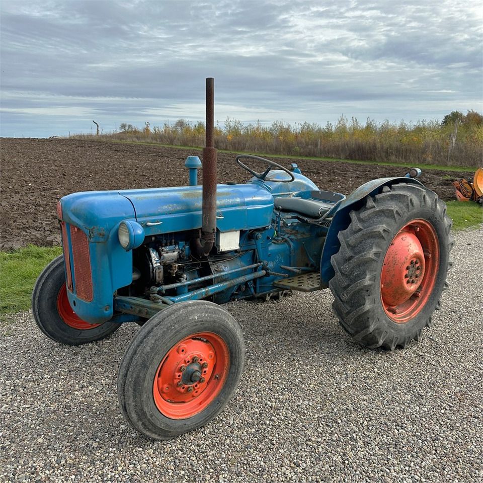 Ford Dexta T3 - Farm tractor: picture 2 Ford Dexta T3 - Farm tractor: picture 2