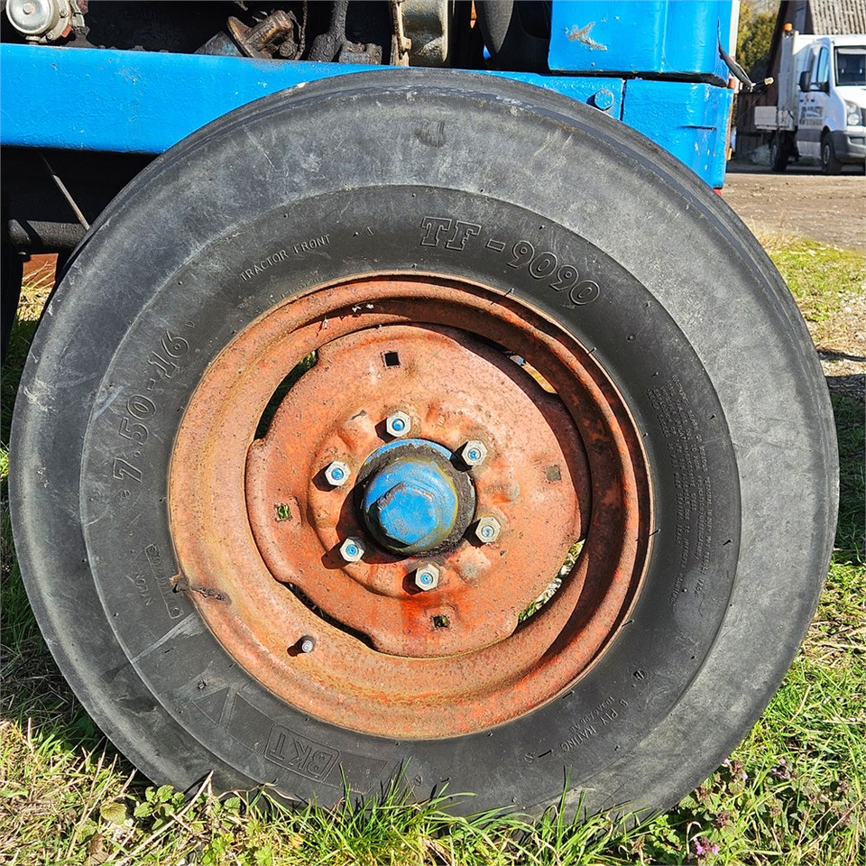 Farm tractor Ford T2: picture 28