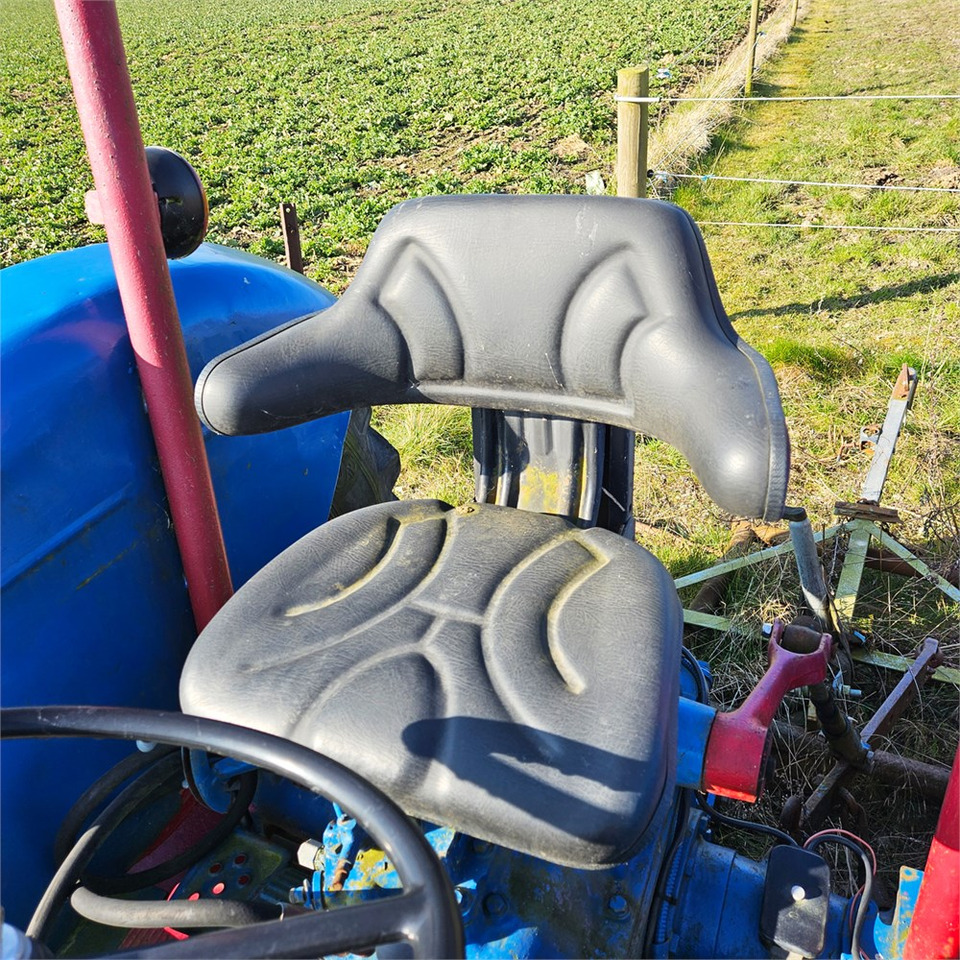 Farm tractor Ford T2: picture 6