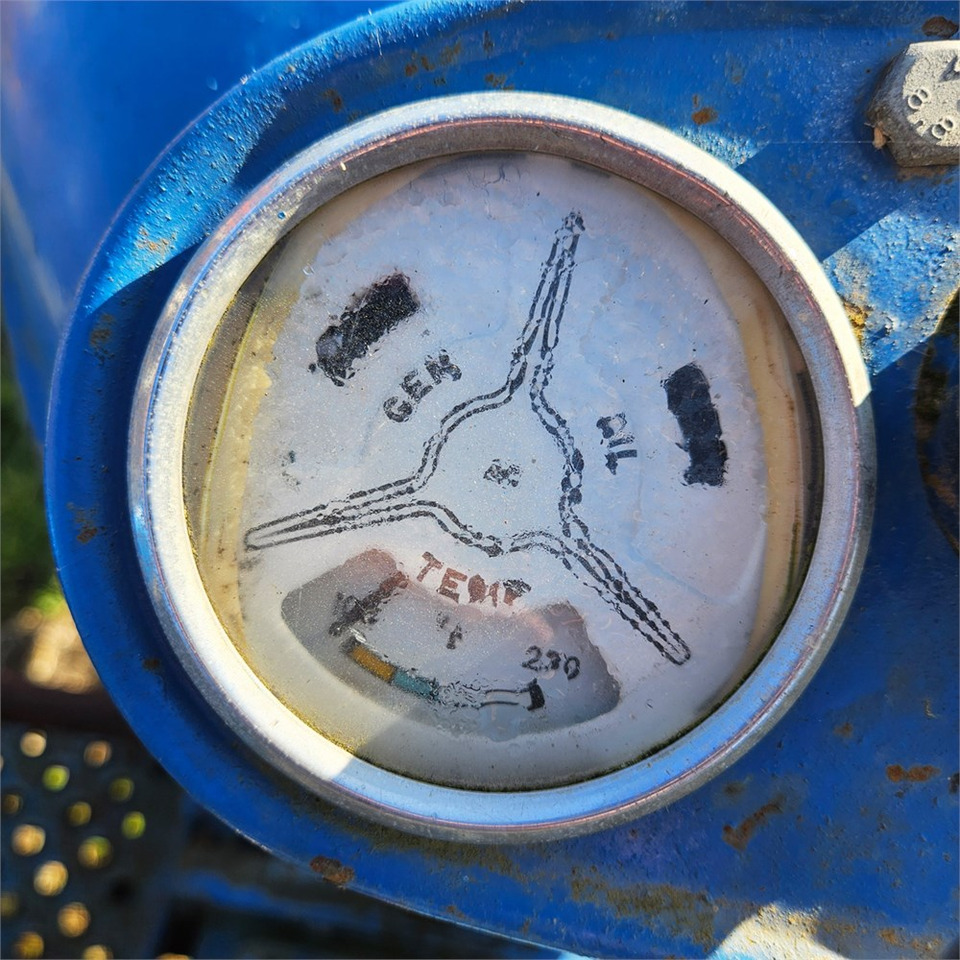 Farm tractor Ford T2: picture 10