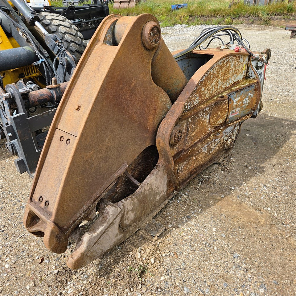 Furukawa VM25-ER - Demolition shears for Excavator: picture 1 Furukawa VM25-ER - Demolition shears for Excavator: picture 1