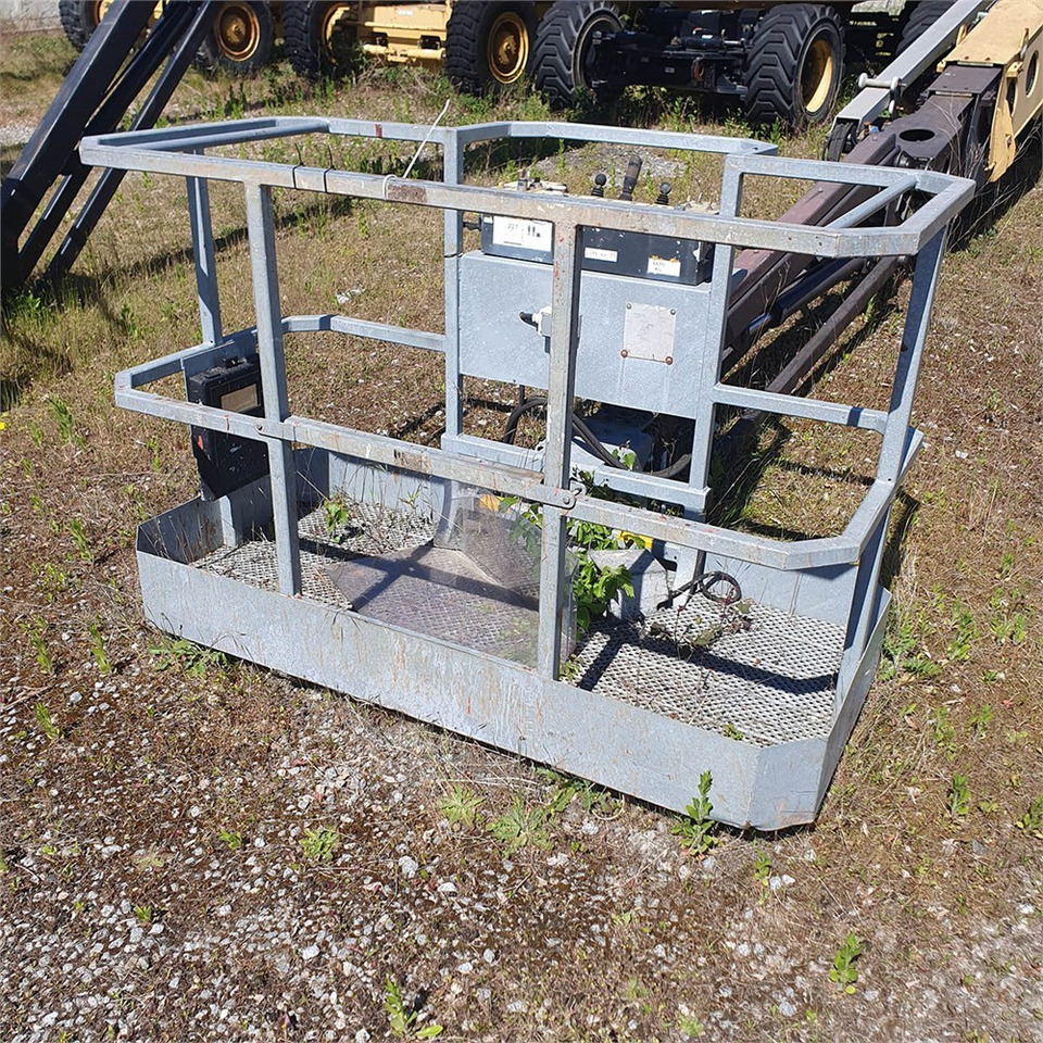 Grove MZ72 DXT - Telescopic boom: picture 2 Grove MZ72 DXT - Telescopic boom: picture 2