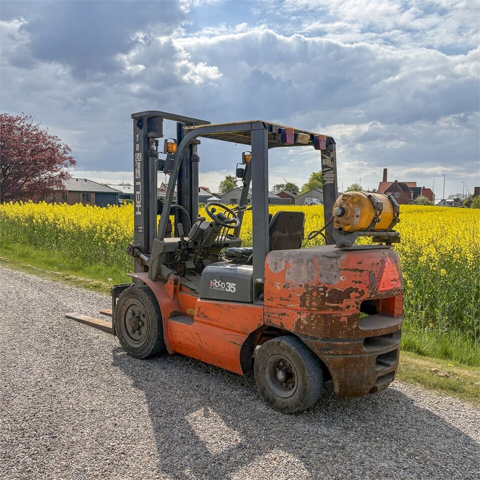Heli H2000 - Forklift: picture 3 Heli H2000 - Forklift: picture 3
