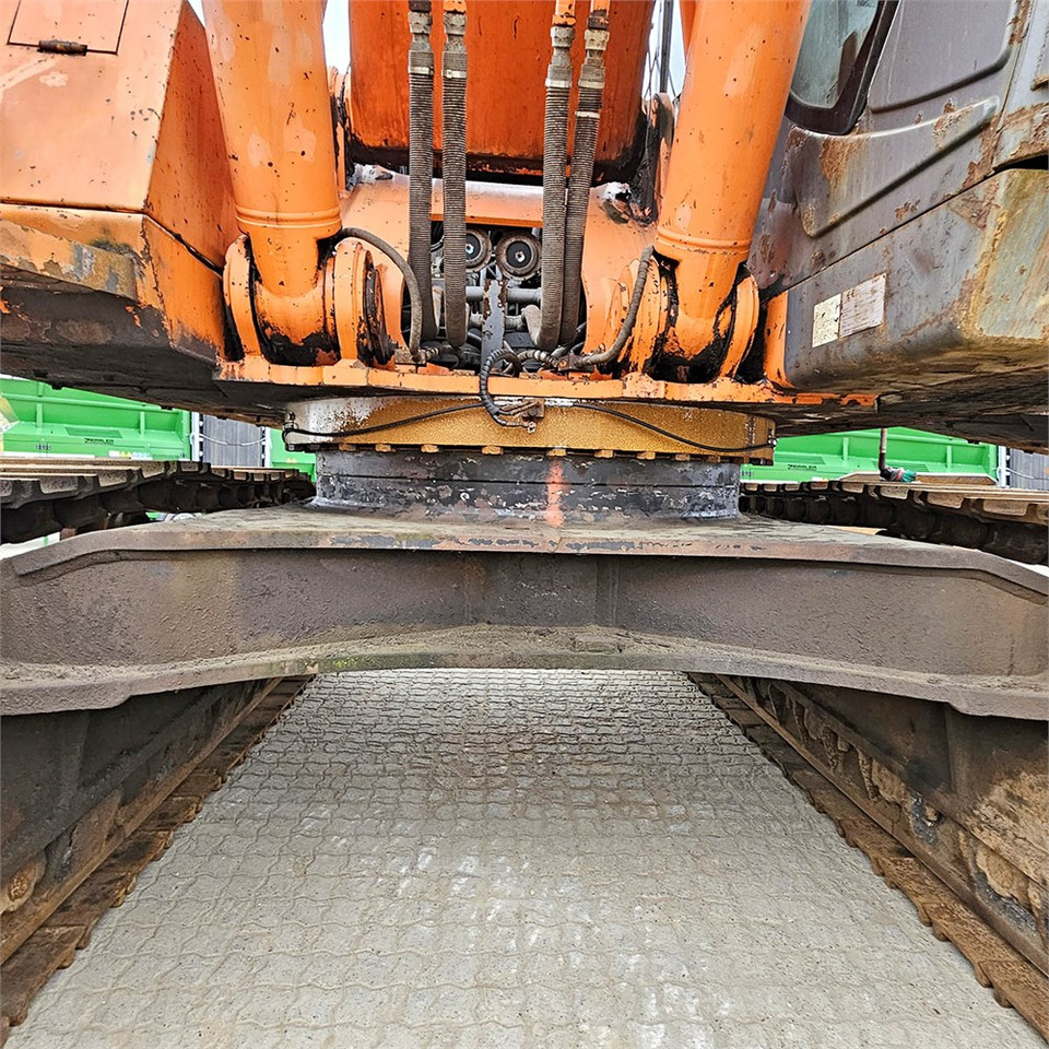 Crawler excavator Hitachi ZX520LCH-3: picture 42