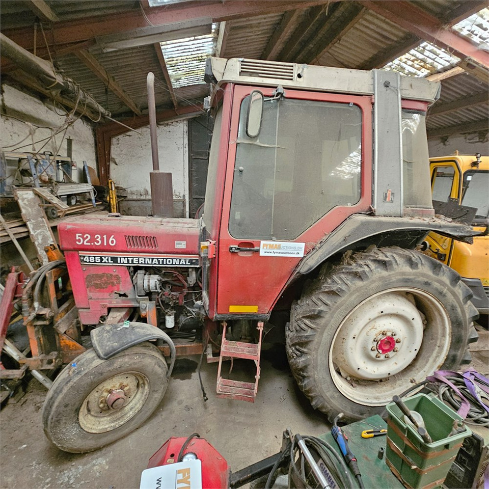 IH 485 XL - Farm tractor: picture 2 IH 485 XL - Farm tractor: picture 2