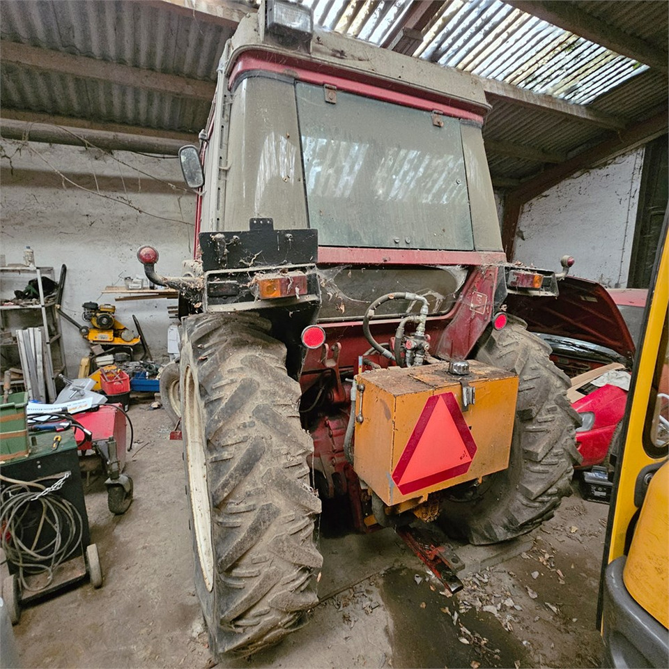 IH 485 XL - Farm tractor: picture 4 IH 485 XL - Farm tractor: picture 4