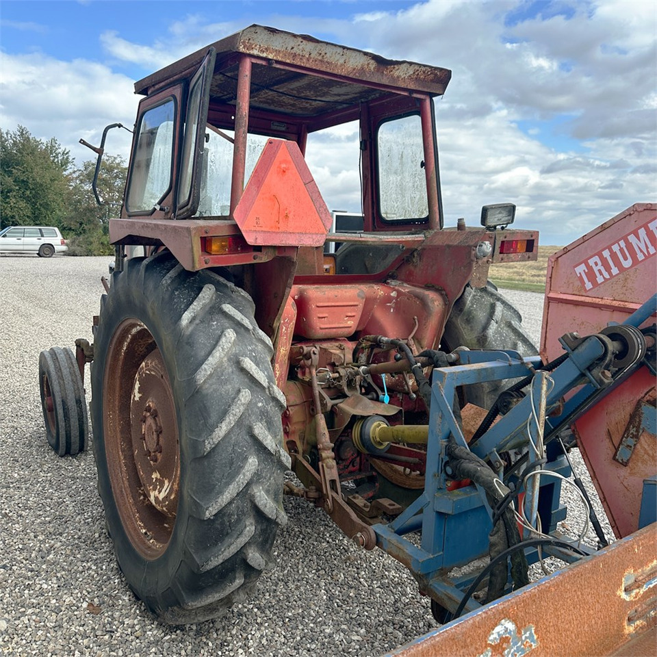 Farm tractor International IH 474: picture 11