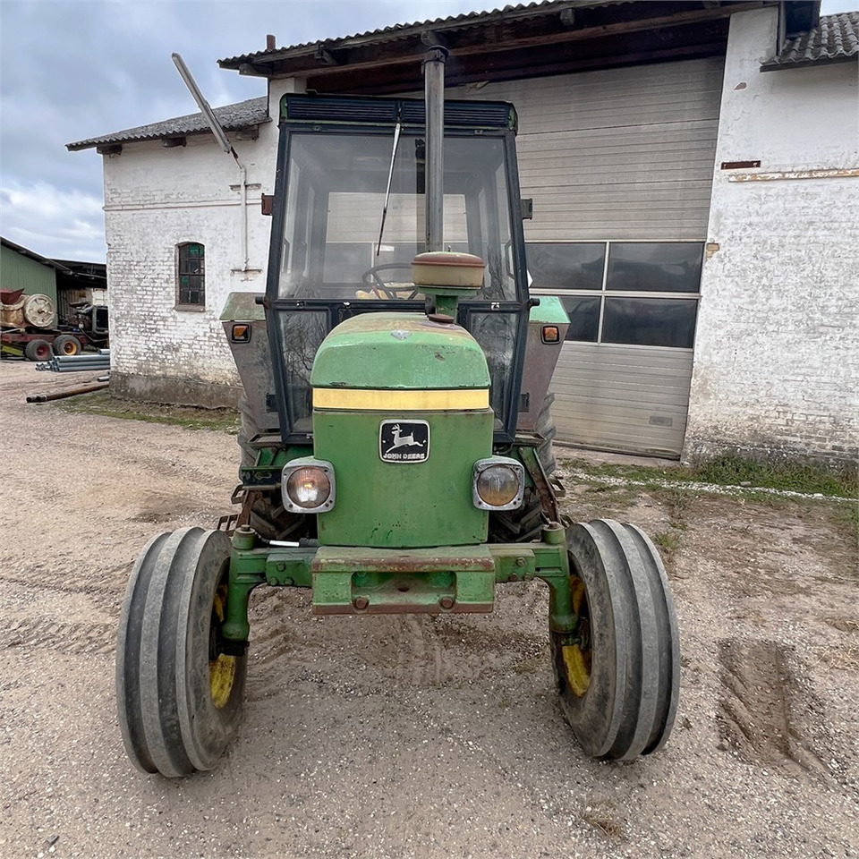 John Deere 2140 - Farm tractor: picture 5 John Deere 2140 - Farm tractor: picture 5