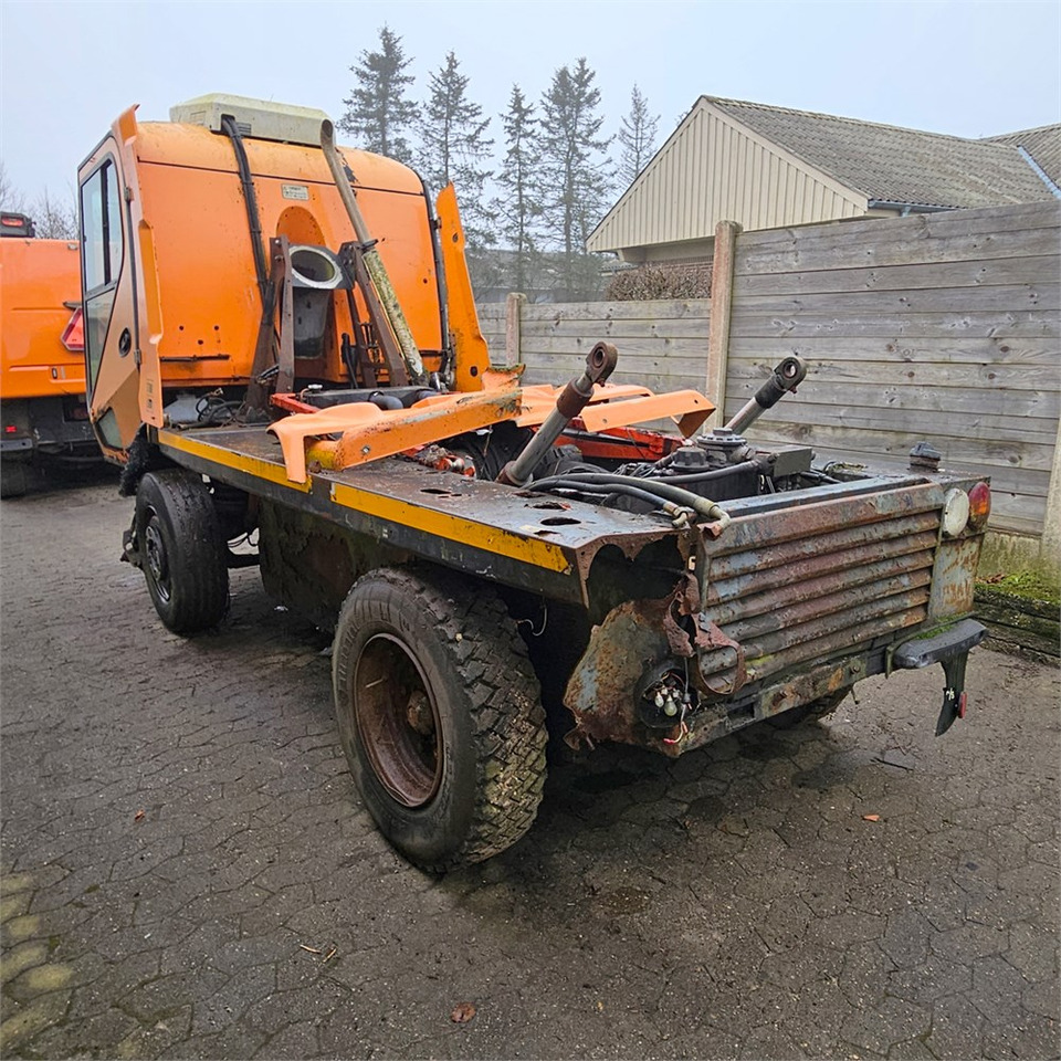 Johnston Sweepers 5000 - Road sweeper: picture 2 Johnston Sweepers 5000 - Road sweeper: picture 2