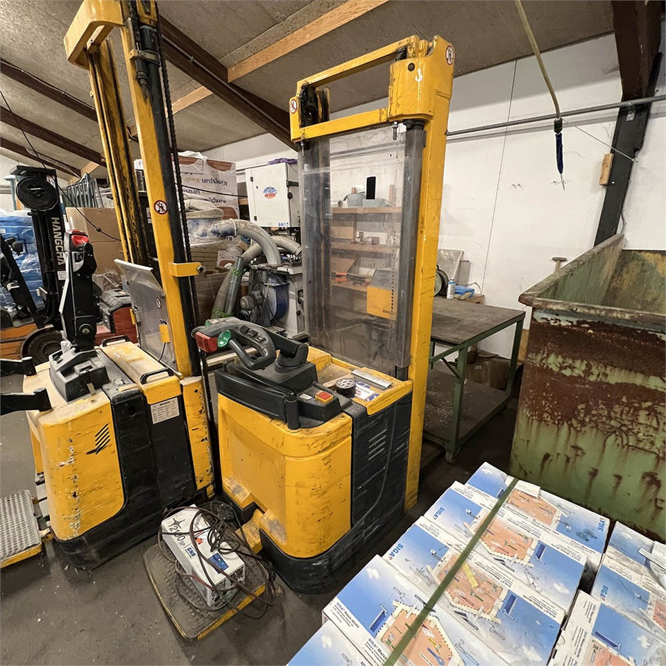 Jungheinrich ERC 214 - Pallet truck: picture 4 Jungheinrich ERC 214 - Pallet truck: picture 4