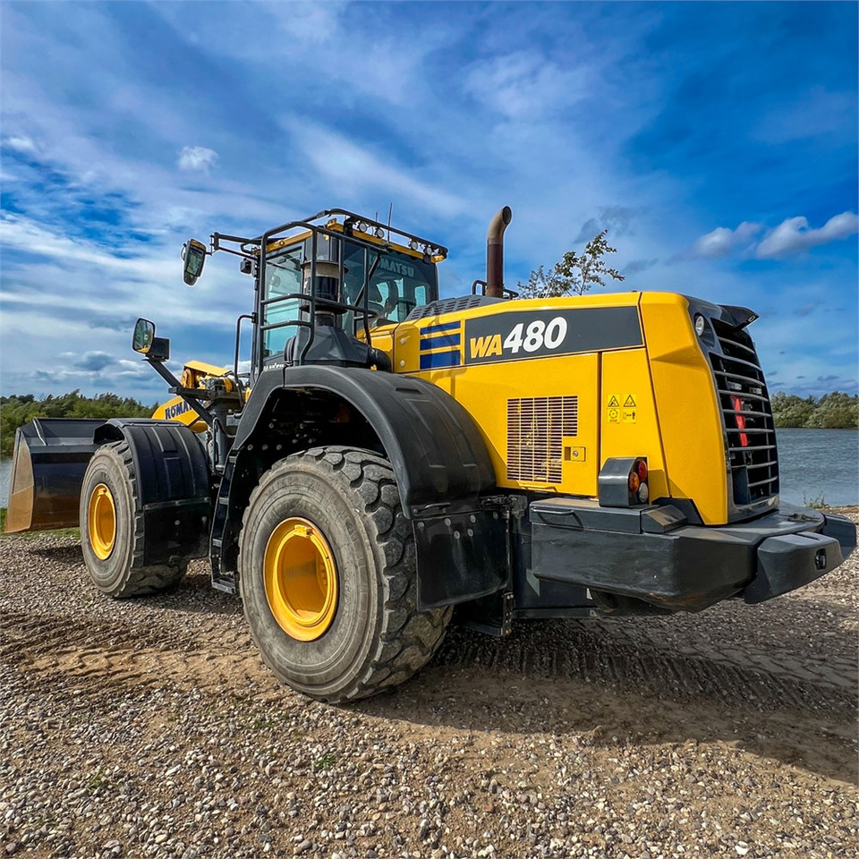 Komatsu WA480-8 - Wheel loader: picture 5 Komatsu WA480-8 - Wheel loader: picture 5
