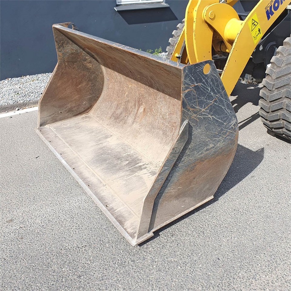 Wheel loader Komatsu WA70 M-8 EO: picture 19