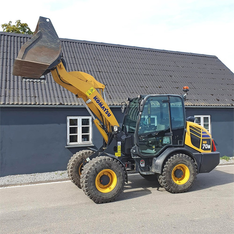 Wheel loader Komatsu WA70 M-8 EO: picture 6