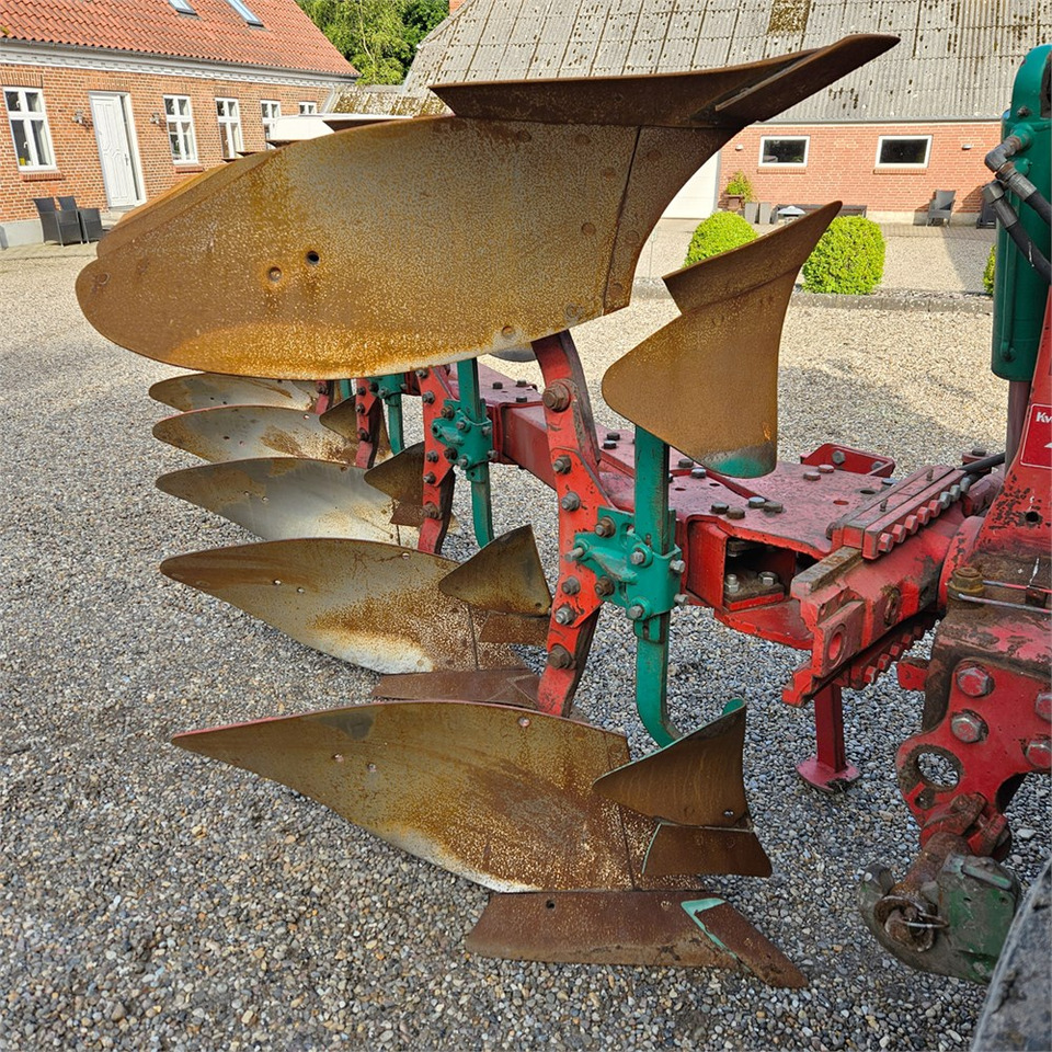 Kverneland LM 100 - Plow: picture 2 Kverneland LM 100 - Plow: picture 2