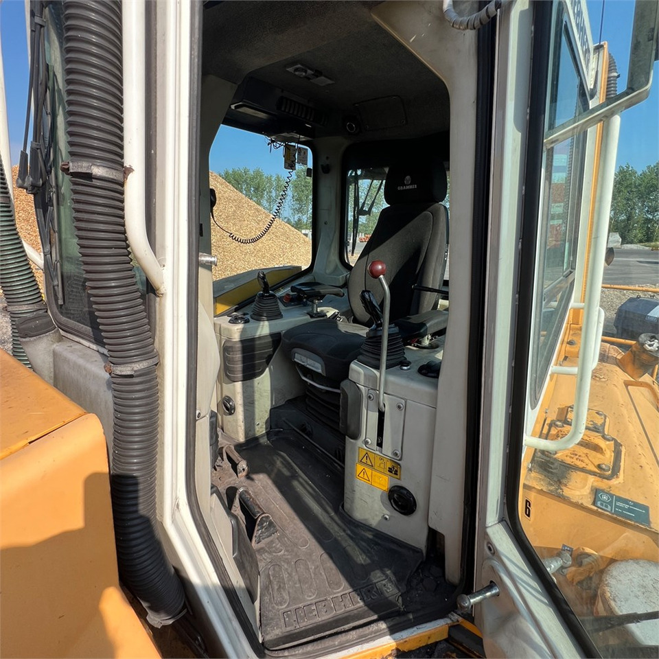 Leasing of Liebherr PR 764 Liebherr PR 764: picture 16