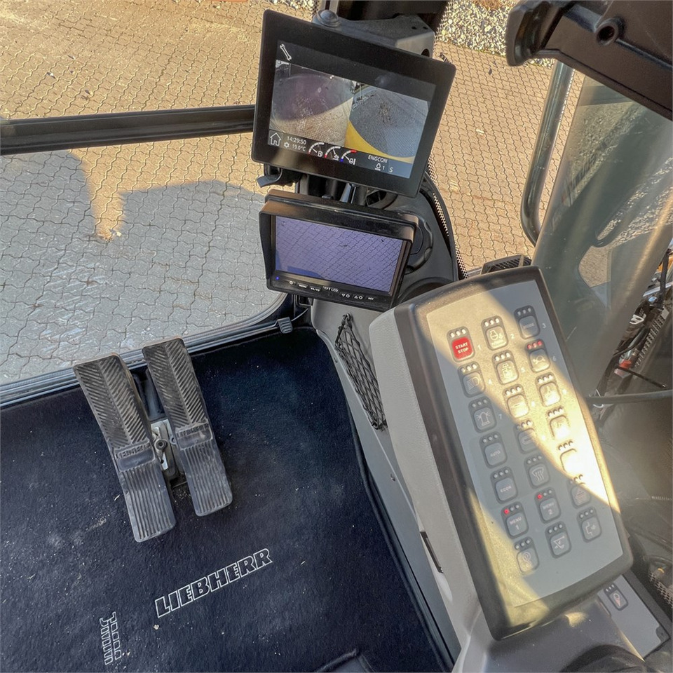 Crawler excavator Liebherr R914 Compact S: picture 23 Crawler excavator Liebherr R914 Compact S: picture 23