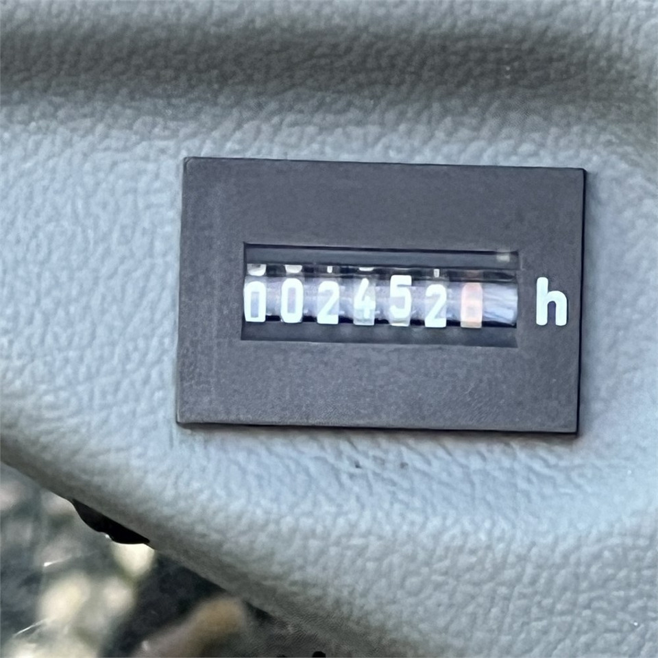 Crawler excavator Liebherr R914 Compact S: picture 27 Crawler excavator Liebherr R914 Compact S: picture 27