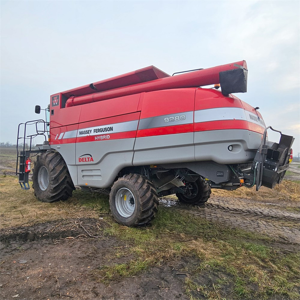 Massey Ferguson 9280 Hybrid - Harvester: picture 3 Massey Ferguson 9280 Hybrid - Harvester: picture 3