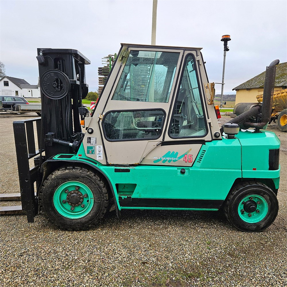 Mitsubishi FB45 - Forklift: picture 5 Mitsubishi FB45 - Forklift: picture 5