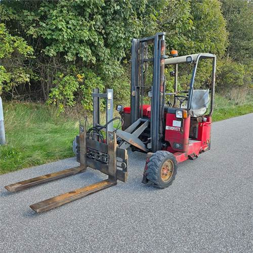 Moffett M4 25.3 - Truck mounted forklift: picture 4 Moffett M4 25.3 - Truck mounted forklift: picture 4