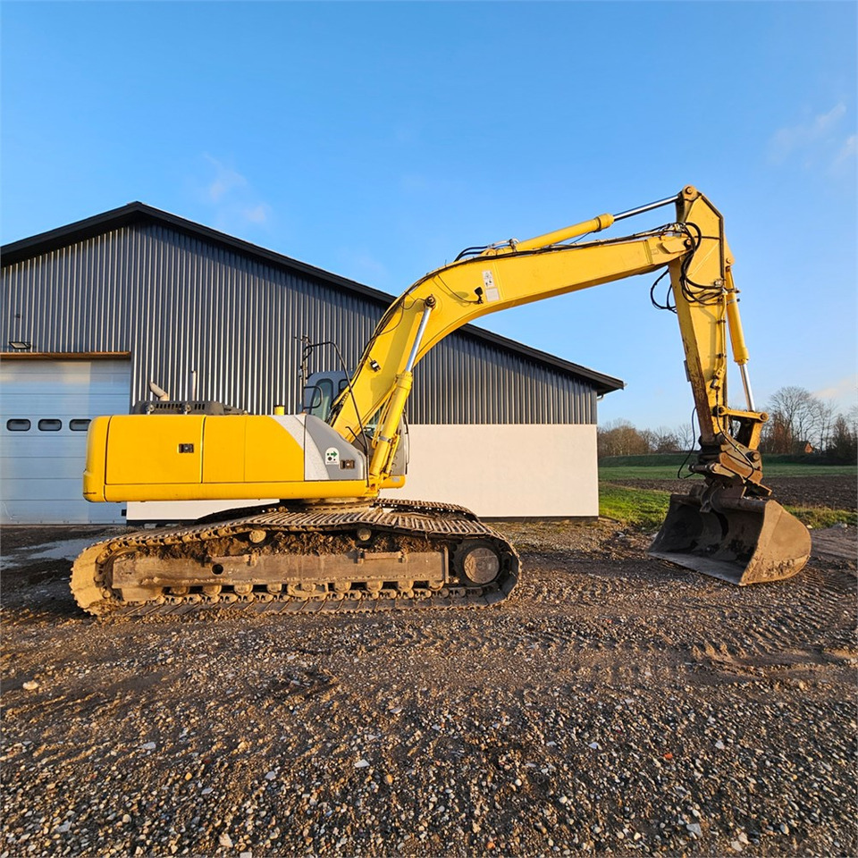 New Holland E 305 - Crawler excavator: picture 5 New Holland E 305 - Crawler excavator: picture 5