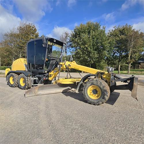 New Holland F 106.7A - Grader: picture 1 New Holland F 106.7A - Grader: picture 1