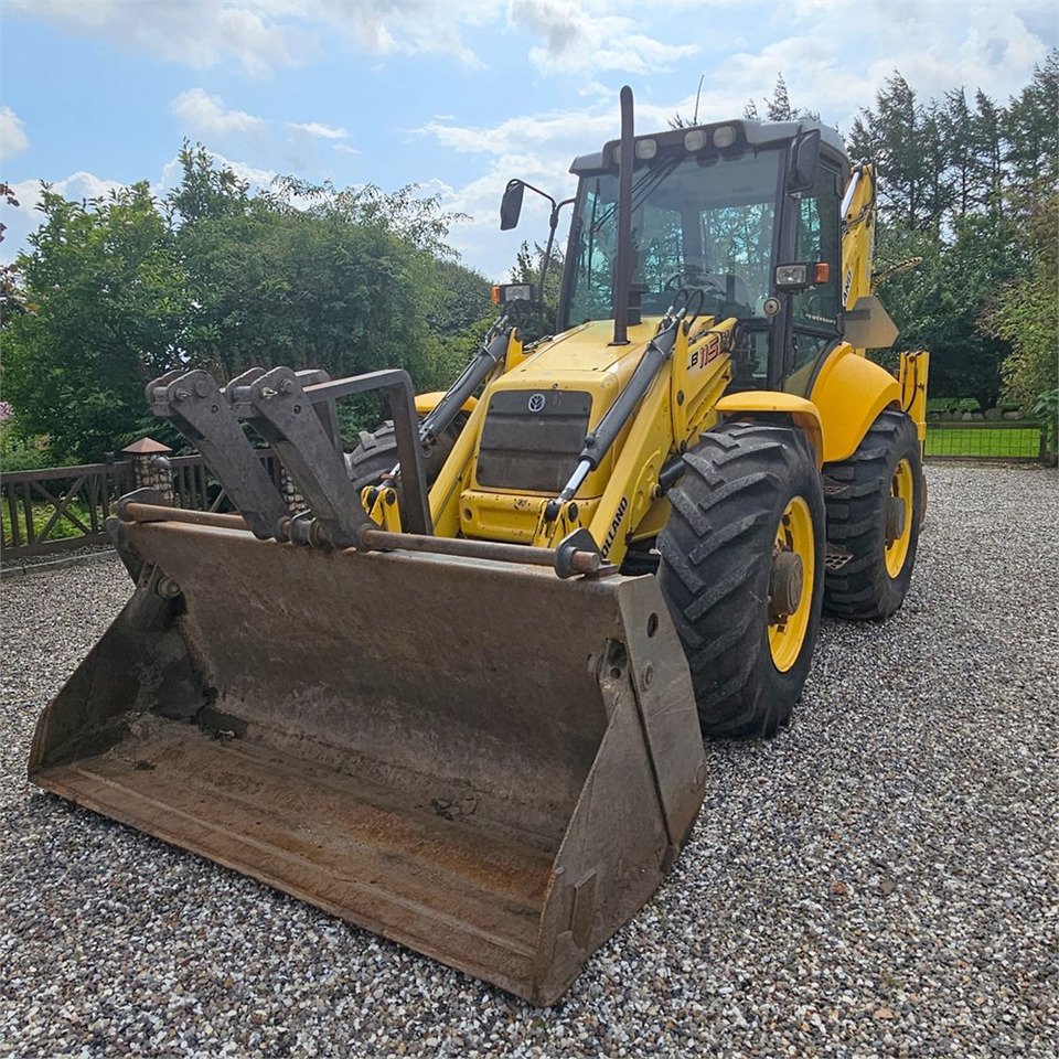 New Holland LB115 B-4PS - Backhoe loader: picture 4 New Holland LB115 B-4PS - Backhoe loader: picture 4