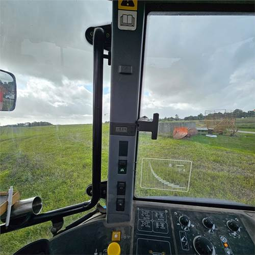 Farm tractor New Holland TM165: picture 12