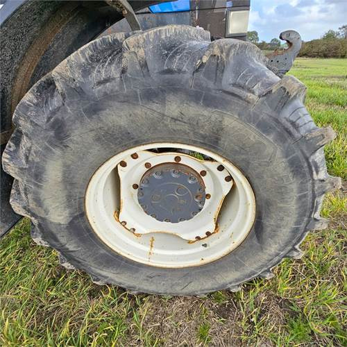 Farm tractor New Holland TM165: picture 37
