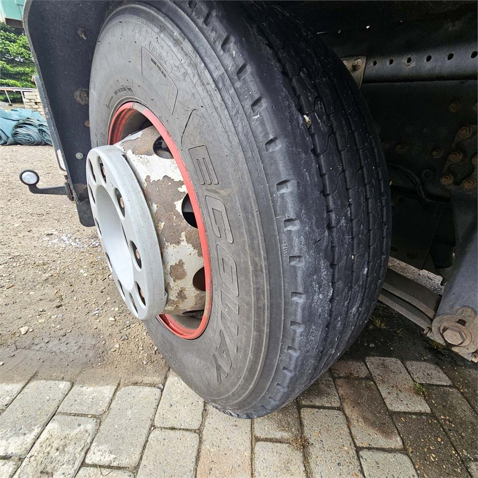 Hook lift truck Renault D 26 Wide: picture 45 Hook lift truck Renault D 26 Wide: picture 45