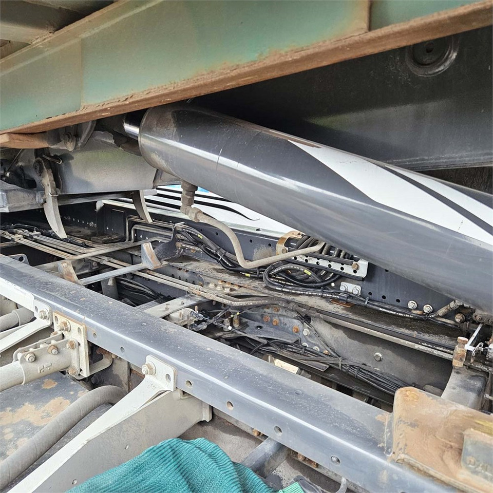 Hook lift truck Renault D 26 Wide: picture 28 Hook lift truck Renault D 26 Wide: picture 28