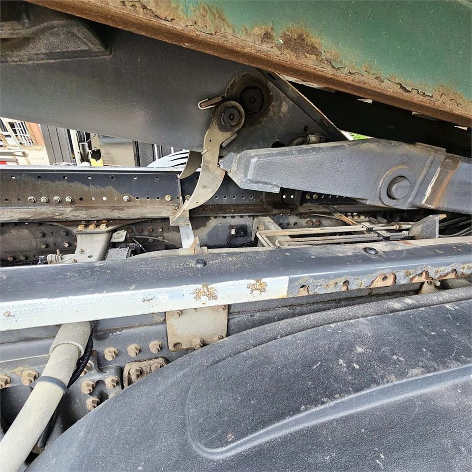 Hook lift truck Renault D 26 Wide: picture 36 Hook lift truck Renault D 26 Wide: picture 36