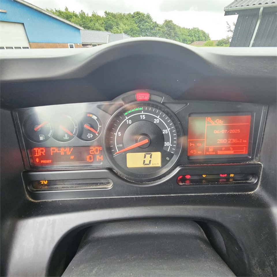 Hook lift truck Renault D 26 Wide: picture 11 Hook lift truck Renault D 26 Wide: picture 11