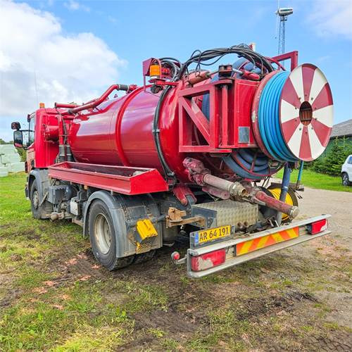 Scania P250 - Vacuum truck: picture 1 Scania P250 - Vacuum truck: picture 1