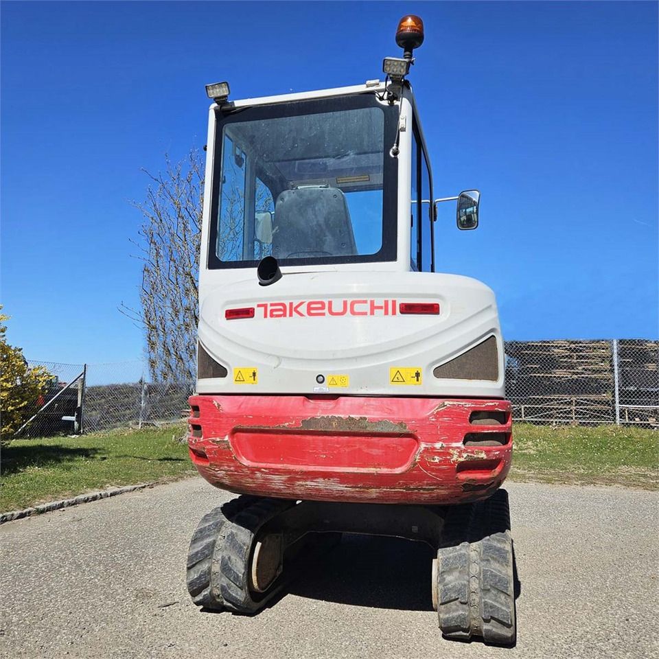 Takeuchi TB230 - Mini excavator: picture 4 Takeuchi TB230 - Mini excavator: picture 4