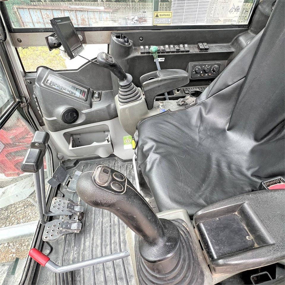 Mini excavator Takeuchi TB290: picture 18
