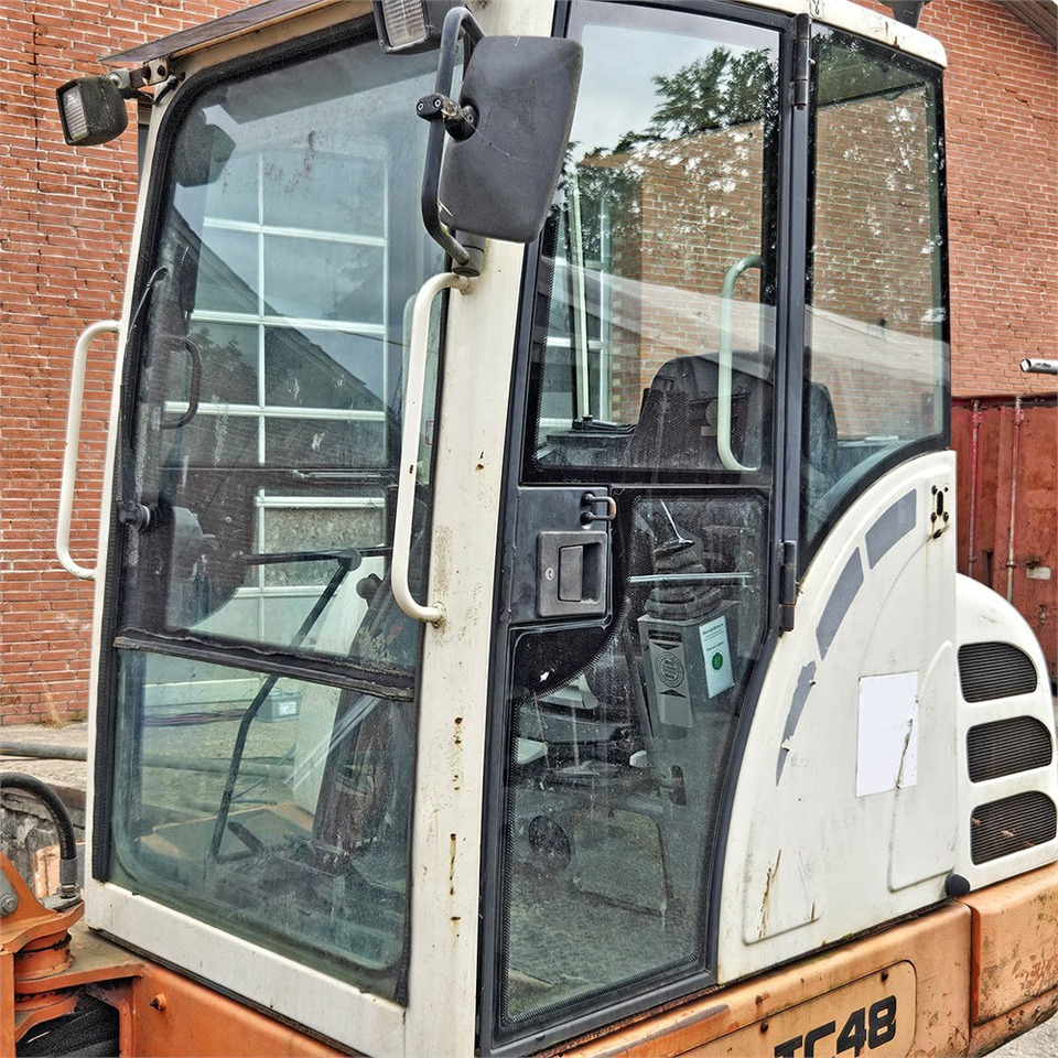 Mini excavator Terex TC48: picture 7