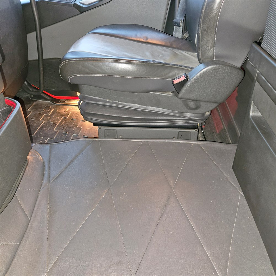 Tractor unit Volvo FH 500: picture 12 Tractor unit Volvo FH 500: picture 12