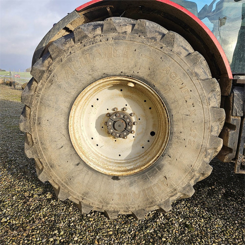 Farm tractor Valtra S322: picture 36